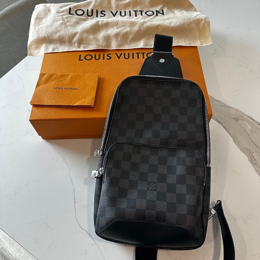 LIKE NEW!! AUTHENTIC LOUIS VUITTON- DamierGraphite sling bag Shoulder Bag